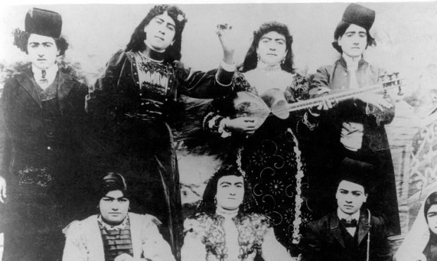 عکس/ عکس‌های دیده نشده از زنان «مطرب» در دوران قاجار