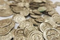 عکس/ گنجینه‌ای از سکه‌های عجیب که یک سگ پیدا کرد