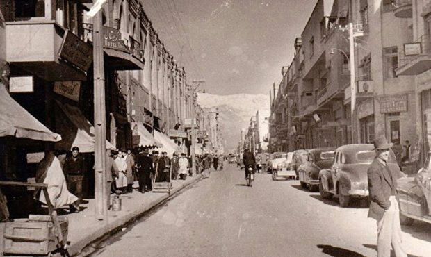 عکس/ دو عکس قدیمی و جالب از خیابان لاله زار تهران؛ ۷۶ سال قبل