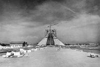 قدیمی ترین ویدئو از لحظه ساخت برج میدان آزادی؛ ۵۳ سال قبل
