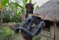 ویدئو/ رسم عجیب قبیله بدوی در گینه نو؛ نگهداری مومیایی اجداد در خانه!